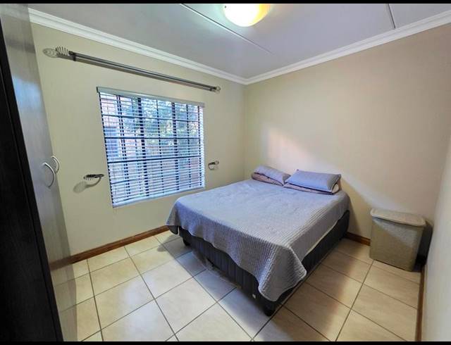 2 BEDROOM PROPERTY TO RENT IN GOLF PARK